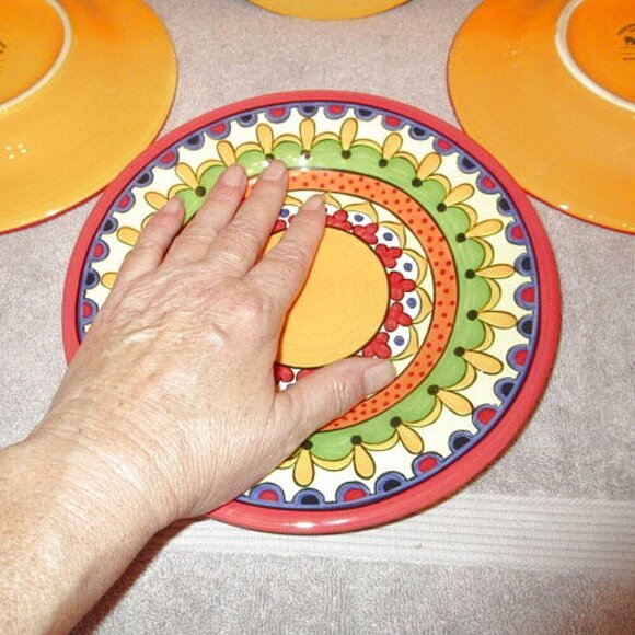 Pier 1 Grenada Earthenware Plates Lunch Salad Appetizer Desert Party Set Of 4 - Picture 6 of 6